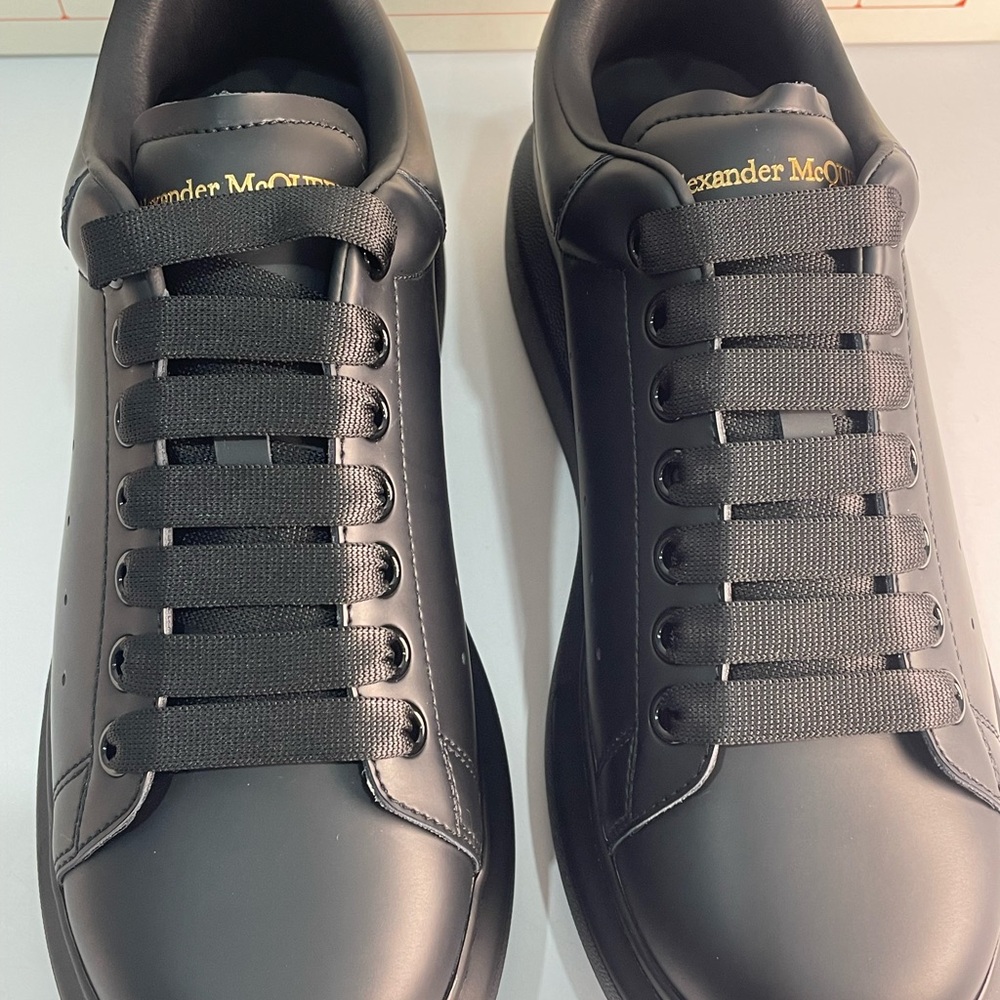Alexander McQueen Men’s Black Sneakers - Picture 4 of 5